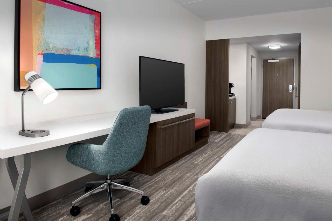 Hilton Garden Inn Pensacola Downtown Bagian luar foto