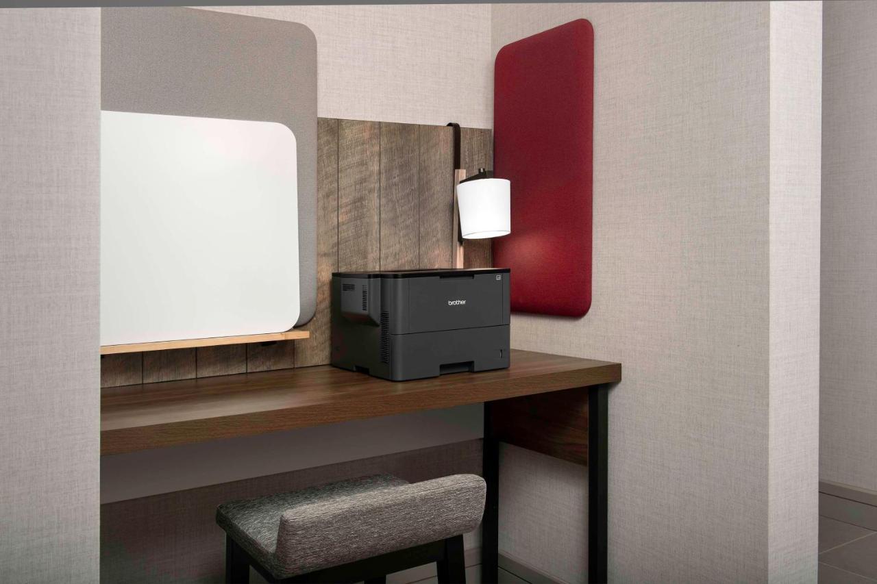 Hilton Garden Inn Pensacola Downtown Bagian luar foto