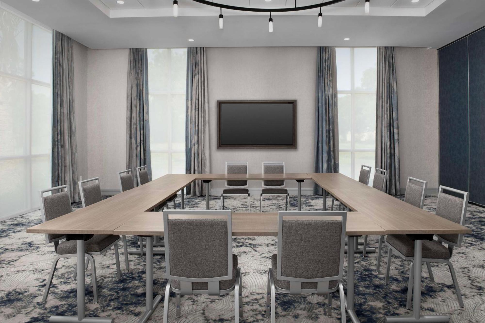 Hilton Garden Inn Pensacola Downtown Bagian luar foto